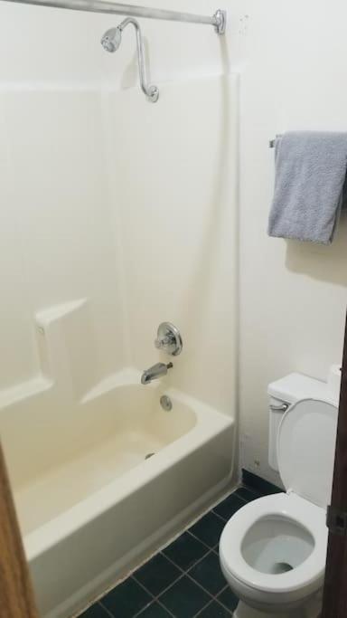 Hotel 2 Queen Beds Hotel Room 106 Wi-Fi Booking Stillwater Exterior photo